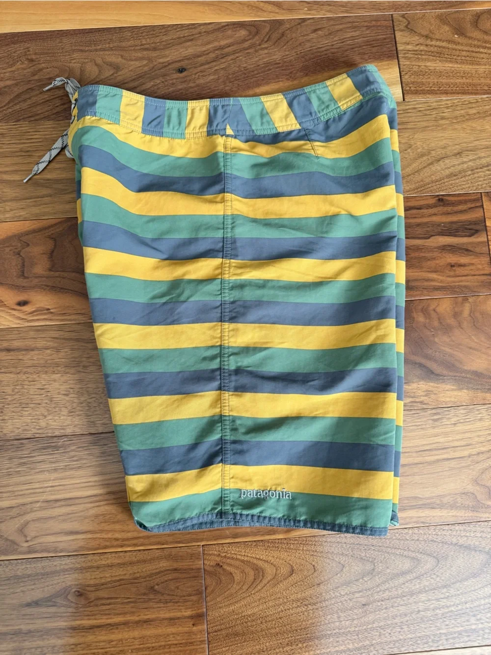 Patagonia Wavefarer Board Short Men 31 Strip Swim Truck Drawstring